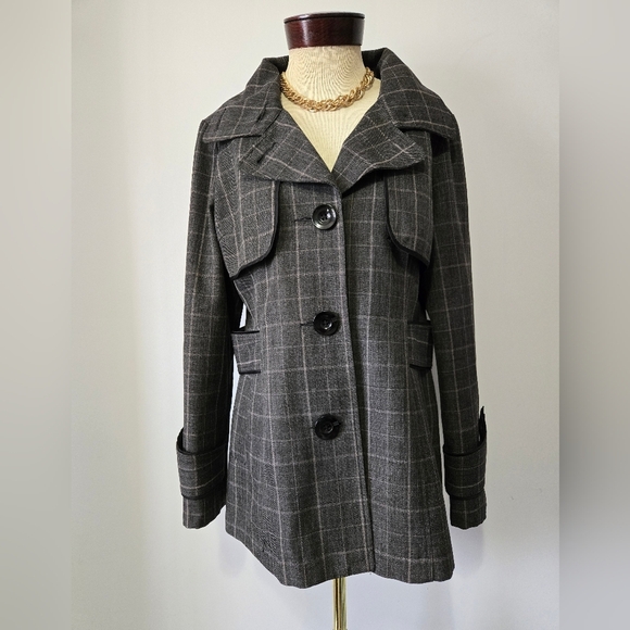 THREE STONES Grey Plaid Coat With Red Lining. Size XL - Picture 1 of 14